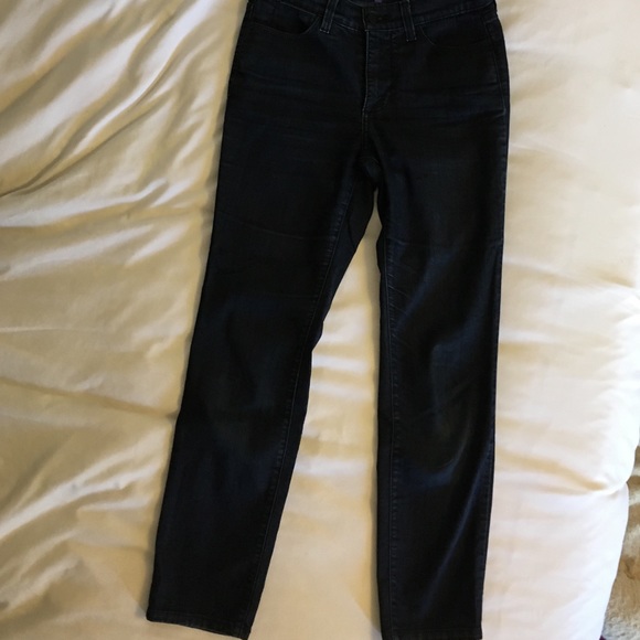 NYDJ jeans. Good condition. Selling b/c too big.