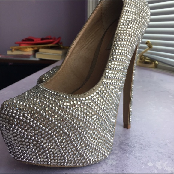 Steve Madden laveda crystal rhinestone pumps size 7 $120 | eBay Steve Madden size 7 Crystal pumps