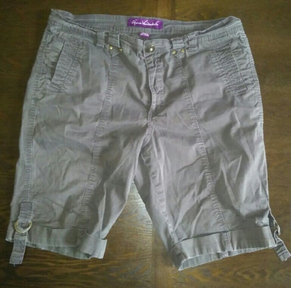 Three pair of short - Picture 4 of 4