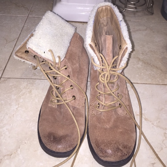 BDG Shoes - Combat boots with fur