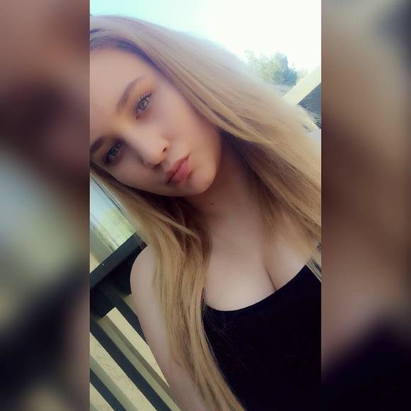 Meet your Posher, Michelle - Picture 1 of 1