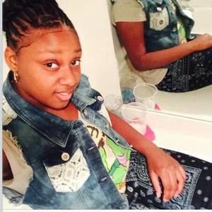 Meet your Posher, Yvette