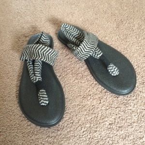 Sanuk sandals