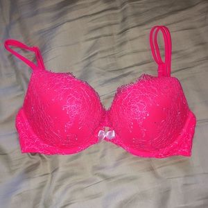 32C VS push up bra. Pink with lace