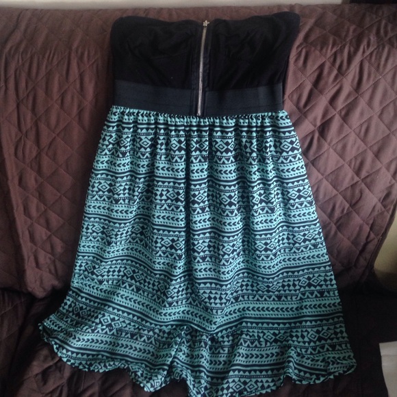 Strapless patterned  dress