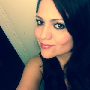 Meet your Posher, Adriana