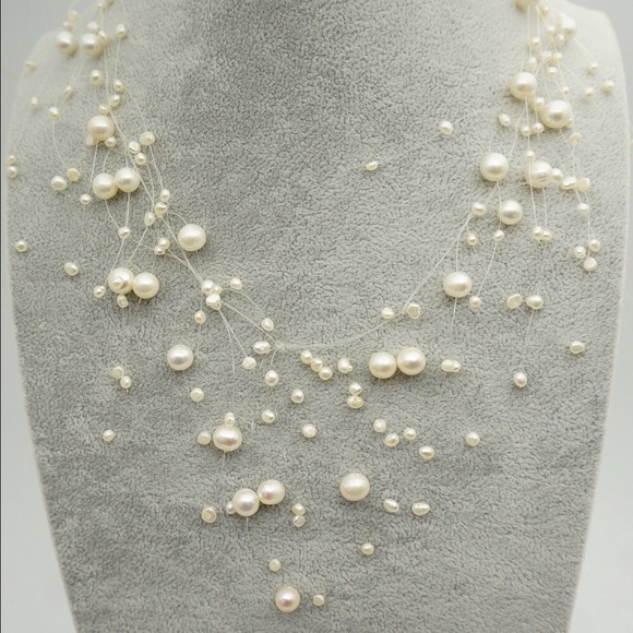 Jewelry - Pearl illusion necklace