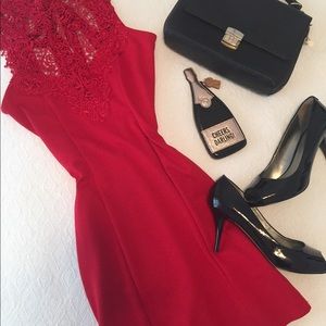 Solemio red bodycon backless high neck lace dress