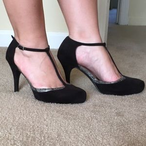 Just Fab black heels! Moving sale- Must go!