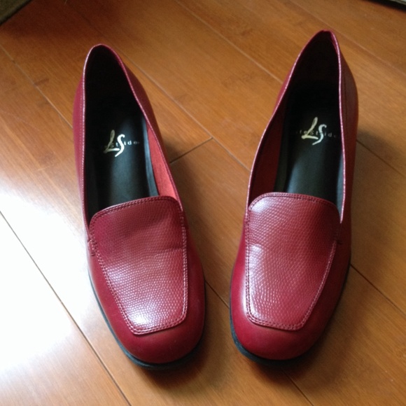 New Raspberry Life Stride Oxford Shoes