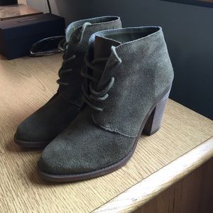Jessica Simpson Olive Booties