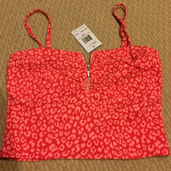 Guess crop top