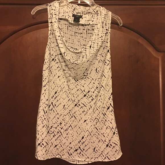 Ann Taylor sleeveless top