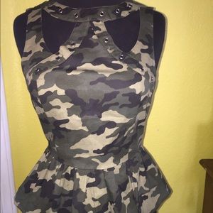 Army flair top