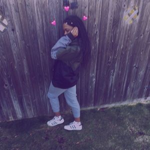 Meet your Posher, Kayla