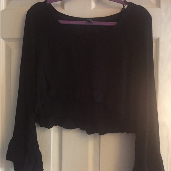 Black Half top Forever 21