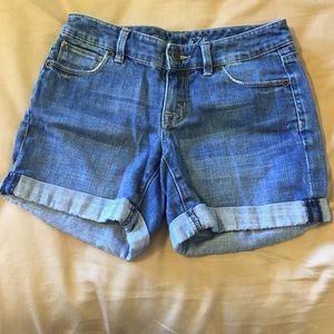 The Limited 678 cuffed denim shorts