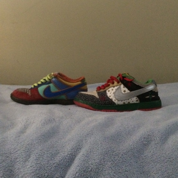 What the dunks size 7 but fits up to a 9 - Picture 1 of 4