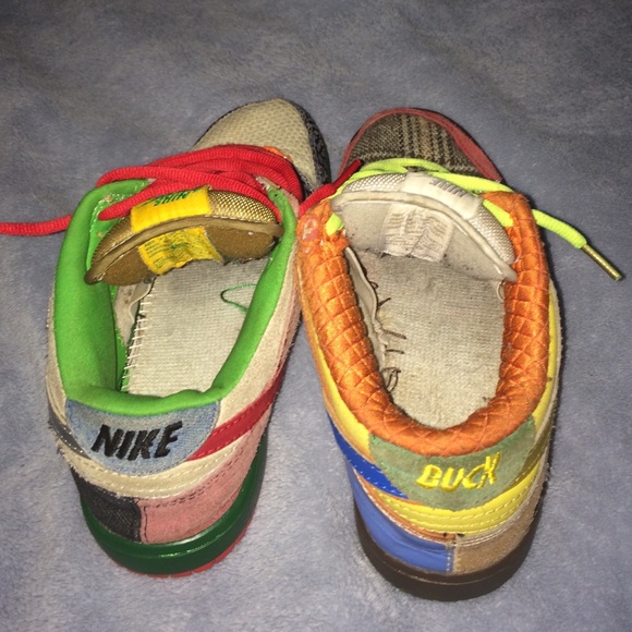 What the dunks size 7 but fits up to a 9 - Picture 4 of 4