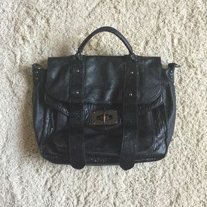 Sent to GoodWill. Steve Madden Black Military