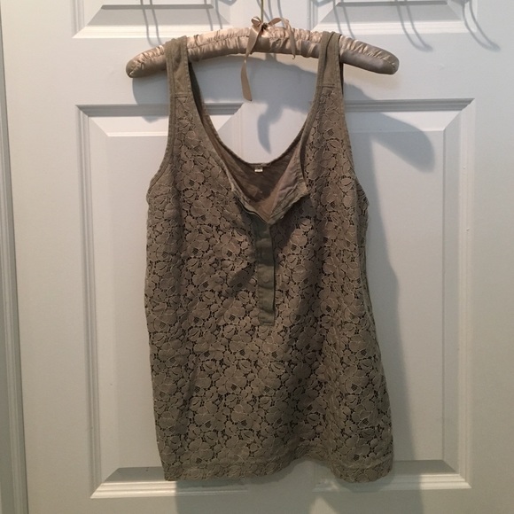 Gray lace tank - Picture 1 of 4