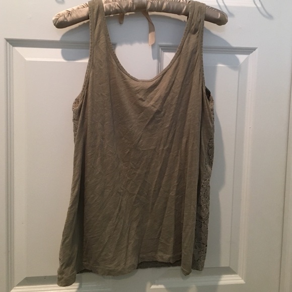 Gray lace tank - Picture 4 of 4