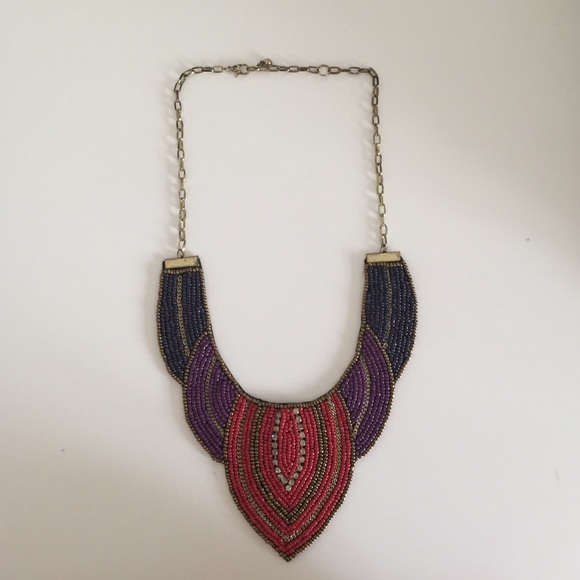Multi-colored beaded necklace 🔶🔶