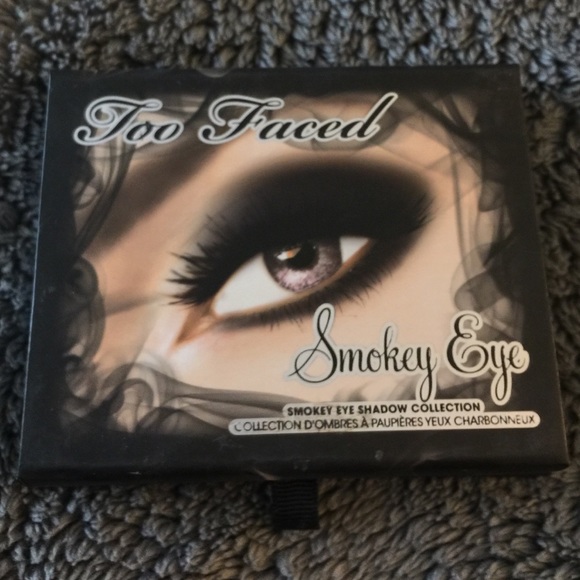 Too Faced smoky eyes pallet