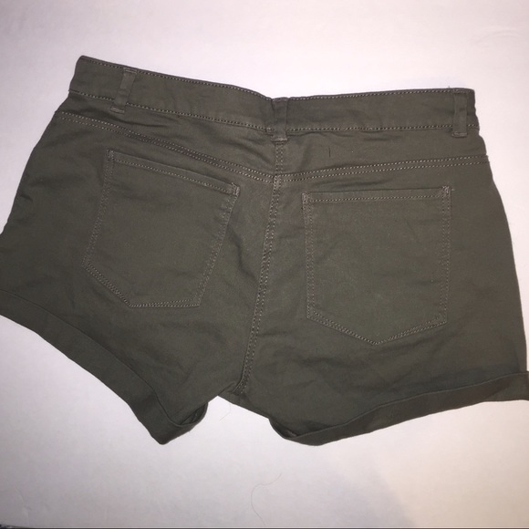 H&M Pants - H&M army green shorts