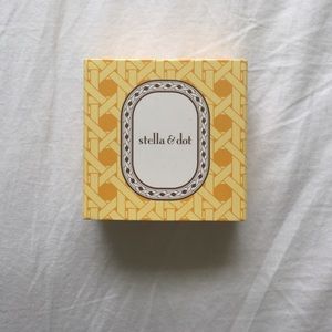 Stella and dot bird earrings