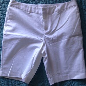 Liz C cotton walking shorts in perfect condition