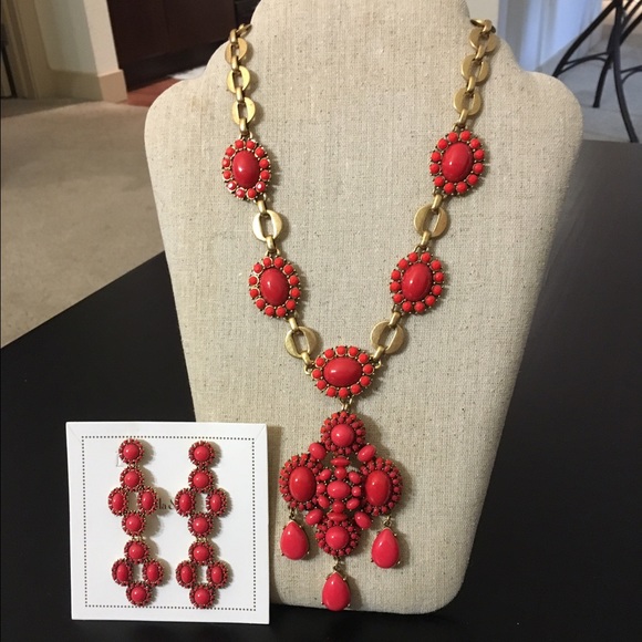 Sardinia pendant necklace with chandelier earrings