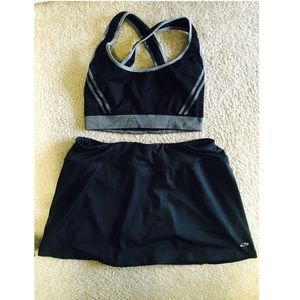 Black tennis skirt / skort & matching sports bra
