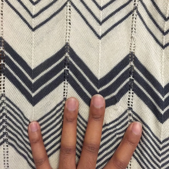 BCBG Tank Top - Picture 3 of 4