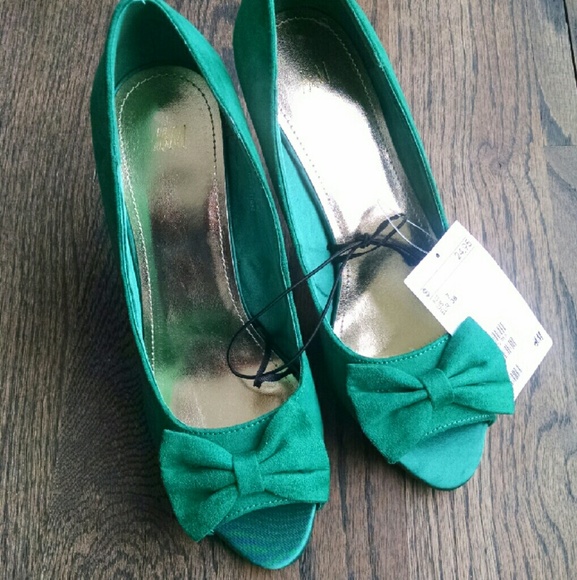 H&M Shoes - 🚫SOLD!🚫 H&M Shoes Peep Toe with Bow