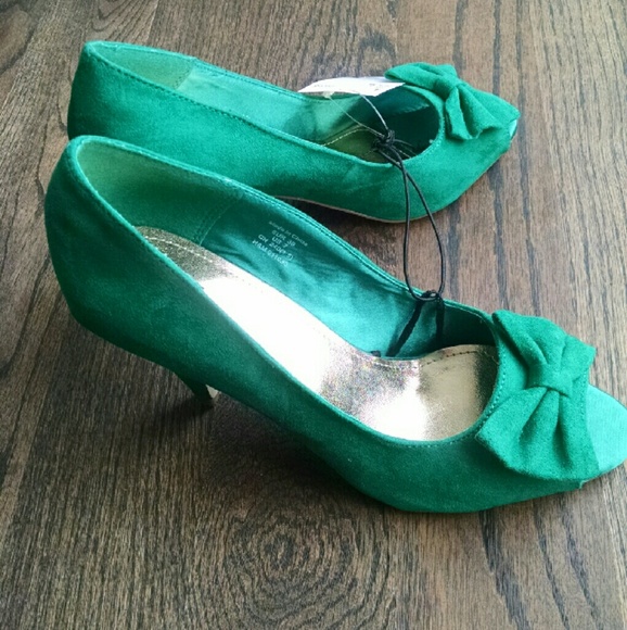 🚫SOLD!🚫 H&M Shoes Peep Toe with Bow - Picture 3 of 4