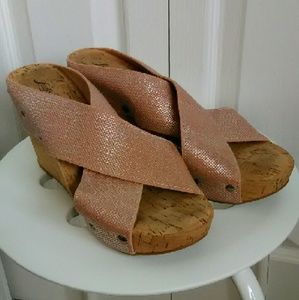 Lucky Brand Nude/Gold Sandals