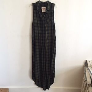 Wardrobe staple! Plaid sleeveless shirt dress