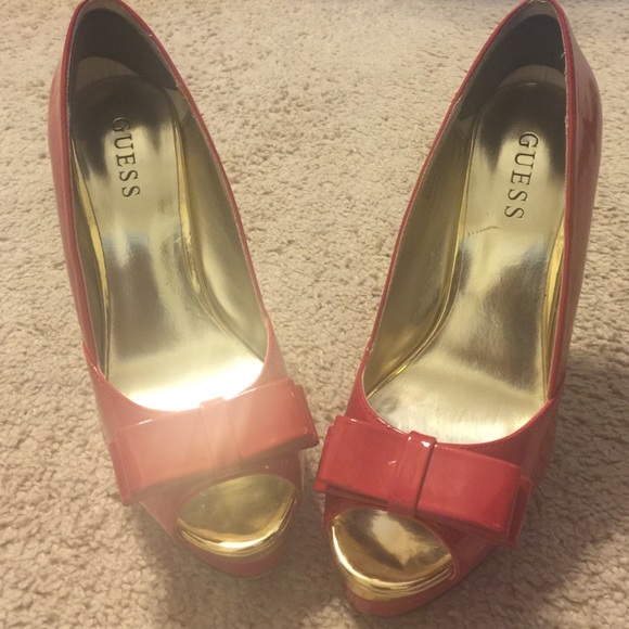 Guess patent leather red bow shoes - Picture 2 of 3