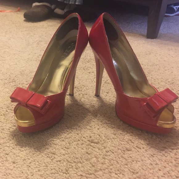Guess patent leather red bow shoes - Picture 3 of 3