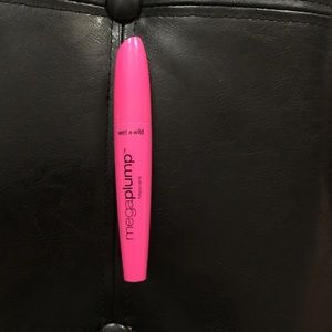 Mega Plump Mascara