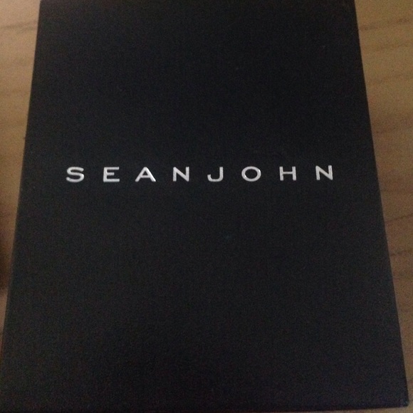 Watch - Picture 2 of 4