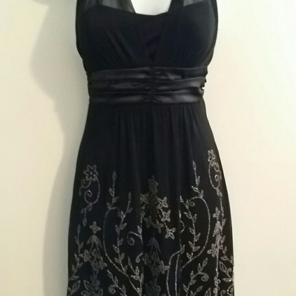 BLACK DRESS - Picture 2 of 4