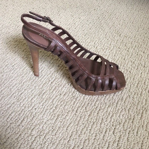 Brown leather Aldo high heels