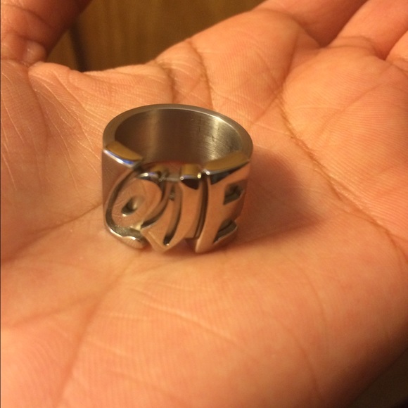 LOVE Ring