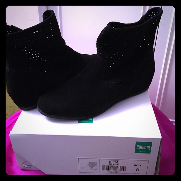 Booties with hidden wedge