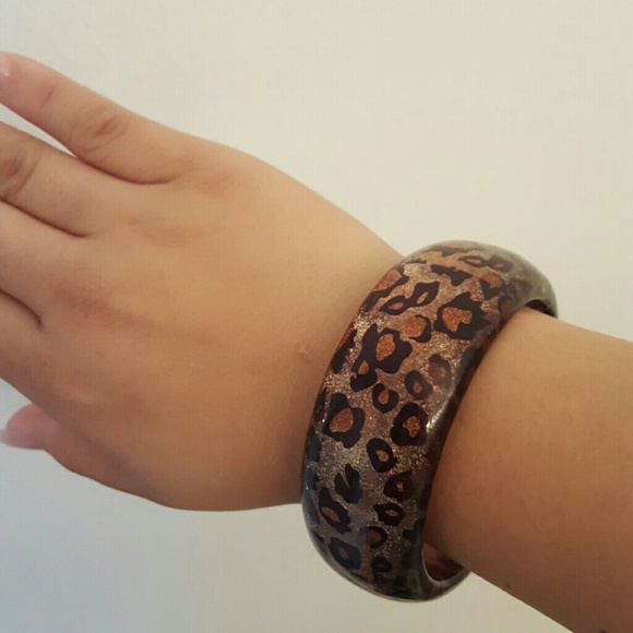 Bracelets - Picture 3 of 3