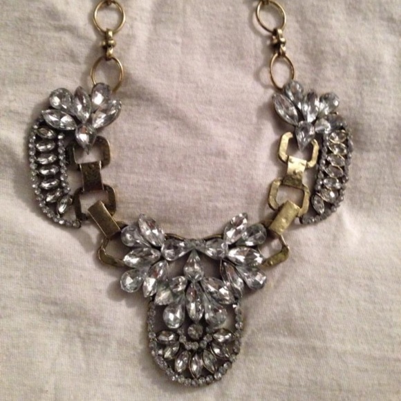 Statement necklace