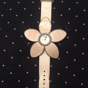 White Lucky Brand flower watch (Genuine leather)🌸