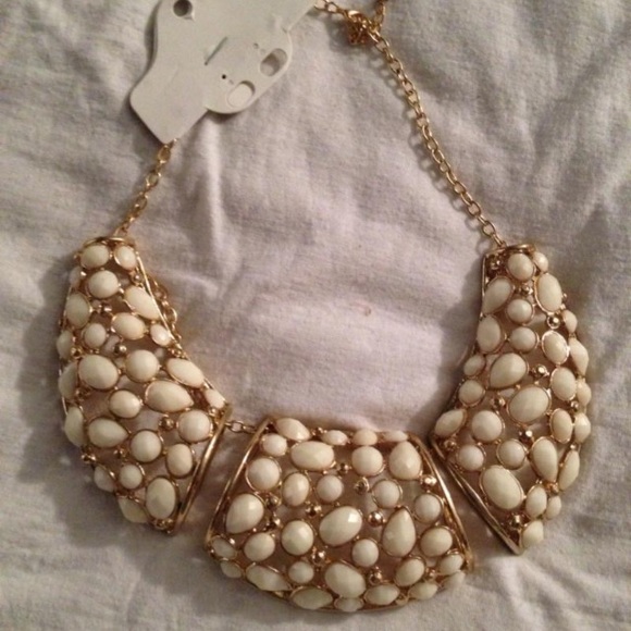Statement necklace brand new